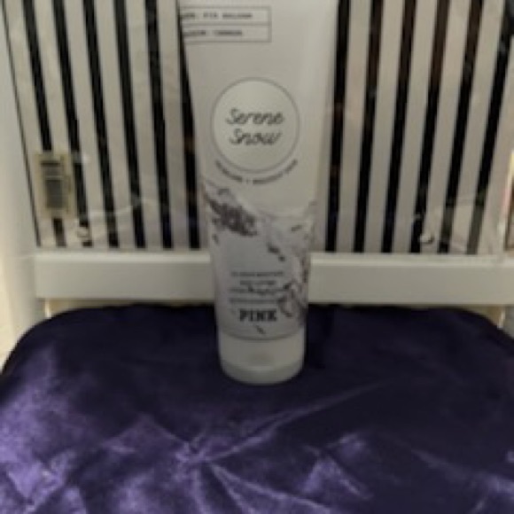 Victoria Secrets - Picture 4 of 6